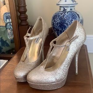 Steve Madden Gold Glitter Mary Jane Pumps